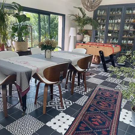 A La Guiniere Couëron